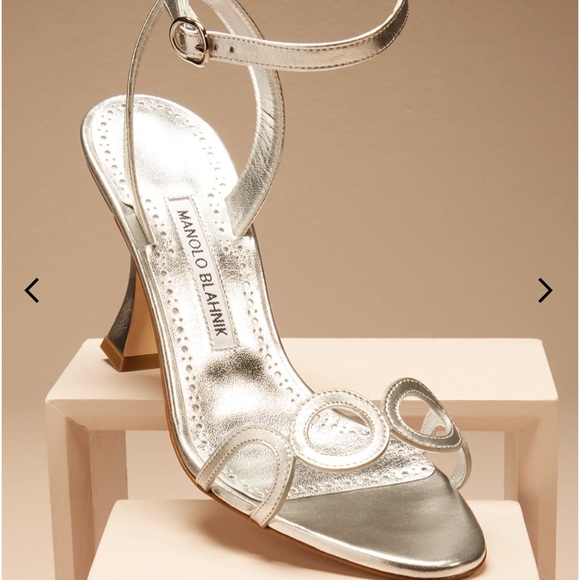 Manolo Blahnik Kamistra Metallic Circle Cutout Sandals (5) - Picture 5 of 14